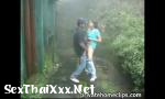 คลิปโป๊ Couple take a hike and fuck outdoors