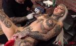 นาฬิกา คลิปโป๊ Amber Luke masturbates while getting tattooed ใน SexThaiXxx.Net