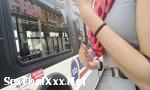 คลิปโป๊ HOT CHICK NO PANTY BUS UPSKIRT Mp4