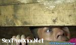 คลิปโป๊ ออนไลน์ CFNM femdom babes ffm trio fucking in a barn Mp4