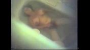 คลังสินค้า คลิปโป๊ My mom masturbating in bath tube 2. den cam ใน SexThaiXxx.Net