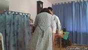 คริปโป๊ Sewing granny jumps on fresh cock Mp4