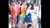 คลิปxxx Gordinha safadinha bate uma pra namorado na fila do onibus ฟรี