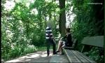 คลิปโป๊ ออนไลน์ Man stalks a woman in a park ดีที่สุด ประเทศไทย