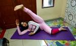 เพศภาพยนตร์ lim Woman Doing Yoga Stretching Mp4