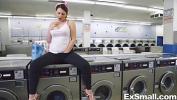 หนังโป๊ใหม่  Getting Horny During Laundry Mp4