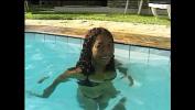 หนัง18 Am Pool und See gefickt 2 Videos 3gp ล่าสุด