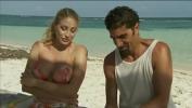 คริปโป๊ Italian pornstar Vittoria Risi screwed by two sailors on the beach