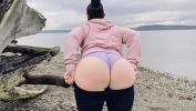 ดูหนังโป๊ Mom Showing Her Fat Ass On A Public Beach 2023