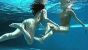 ดูหนังxxx Jessica and Lindsay swim naked in the pool ล่าสุด