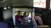 คลิปโป๊ออนไลน์ Damn sexy Bella gets pounded in the backseat of the cab by the driver Mp4