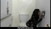 คริปโป๊ Ebony teen shows off her blowjob skills at gloryhole 14 Mp4 ฟรี