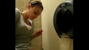 ดูหนังโป๊ Pleasuring at the toilet Mp4 ล่าสุด