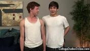 คลิปโป๊ Hot gay sex Zaden deep throats on Riler apos s nipple as he pummels him ฟรี