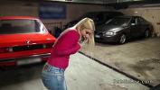 หนังav Busty blonde amateur banged in car repair shop ร้อน