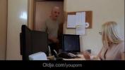 คลิปxxx YouPorn Hot blonde secretary fucking her old boss on the office ล่าสุด 2024