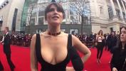 คลิปโป๊ Gemma Arterton in a VERY slutty dress Mp4 ฟรี