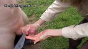 คลิปโป๊ฟรี Outdoor hand and blowjob from hot milf Mp4 ล่าสุด