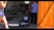 คลิปxxx Geile Nachbarin bl auml st und fickt im Auto ล่าสุด 2024