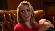 คริปโป๊ Adriana Chechik squirting in front of Mia Malkova Mp4