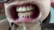 ดูหนังxxx A woman shows her gums and sputs saliva Mp4