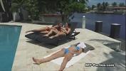 คลิปโป๊ออนไลน์ Three bikini besties licking pussy 2024 ร้อน