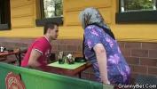 คลิปxxx Guy picks up and busty granny for sex Mp4 ฟรี