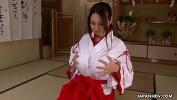 คริปโป๊ Brunette Asian in a red and white kimono rubs her cunt 3gp ล่าสุด