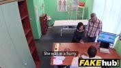 หนังเอ็ก Fake Hospital Czech doctor cums over horny cheating wifes tight pussy 3gp