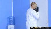 หนังเอ็ก Brazzers Doctor Adventures Phoenix Marie Charles Dera and Michael Vegas Break The Sperm Bank 3gp