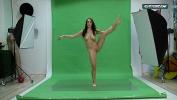 หนังโป๊ Big boobs Nicole on the green screen spreading 2024 ร้อน