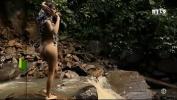 หนัง18 Libertinages Cute girl stripping by the waterfall ฟรี