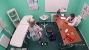 ดูหนังav Doctor shoots and bangs blonde patient 3gp ล่าสุด