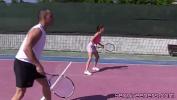 ดูหนังโป๊ Fourway teens pussyfucked on tennis court ร้อน 2024