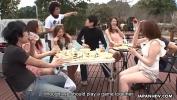 หนังโป๊ใหม่  Summer Asian girls sucking on cocks in the sunny outdoors 3gp ฟรี