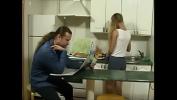 คลิปxxx BritishTeen step Daughter seduce father in Kitchen for sex 3gp ฟรี