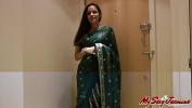 คลิปxxx Pretty Girl Jasmine in Sari strips to show us ร้อน