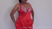 หนังเอ็ก DESI HOT AND SEXY AUNTY CHANGES DRESS ร้อน