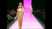 คลิปโป๊ออนไลน์ Playmates on the Catwalk Part 1 ร้อน 2024