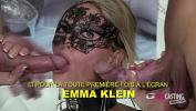 ดูหนังโป๊ emma klein superbe femme prise par deux hommes 2024