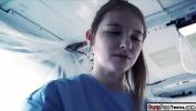 คริปโป๊ Sexy nurse fucked inside an ambulance