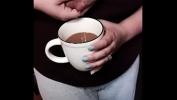 หนังเอ็ก Lactating big tit squeezes breast milk into coffee 3gp ฟรี