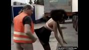 หนังโป๊ Black hooker riding on mature truck driver outside ล่าสุด 2024