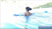 ดูหนังโป๊ Hot brunette babe Mya takes a swim in the pool and finger her juicy wet pussy Mp4 ฟรี