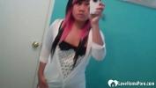 หนัง18 Asian with pink hair posing without her panties 3gp