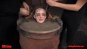 หนังโป๊ใหม่  Bdsm babe trapped in a barrel and electrified ฟรี