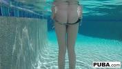 ดูหนังxxx Underwater pool masturbation session with Samantha Rone Mp4