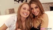 ดูหนังโป๊ Naughty sluts Scarlett Sage and Kristen Scott loves anal toying Mp4 ล่าสุด