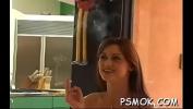 คริปโป๊ This playgirl gets horny and masturbates while smoking 3gp