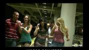 หนังโป๊ใหม่  Three HOT sluts start orgy in public while waiting for the train ร้อน 2024